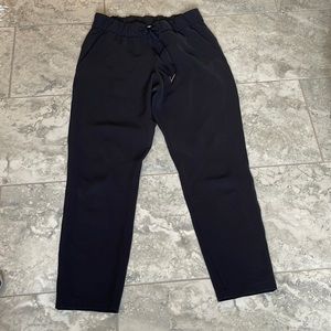 Lululemon Joggers size 6 used -great condition